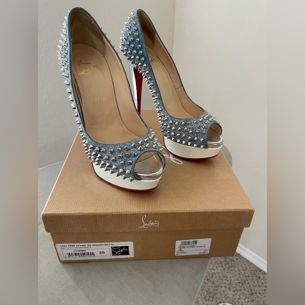 Authentic Christian Louboutin pep toe heels